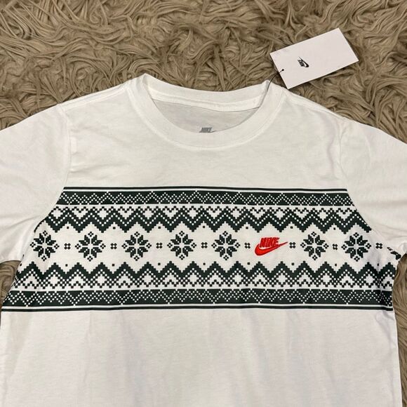 NWT Nike Christmas Shirt size medium - Picture 3 of 5